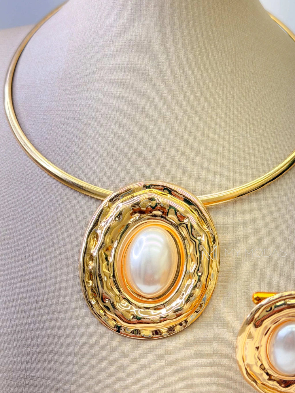 Conjunto oval Chocker e brinco pérola