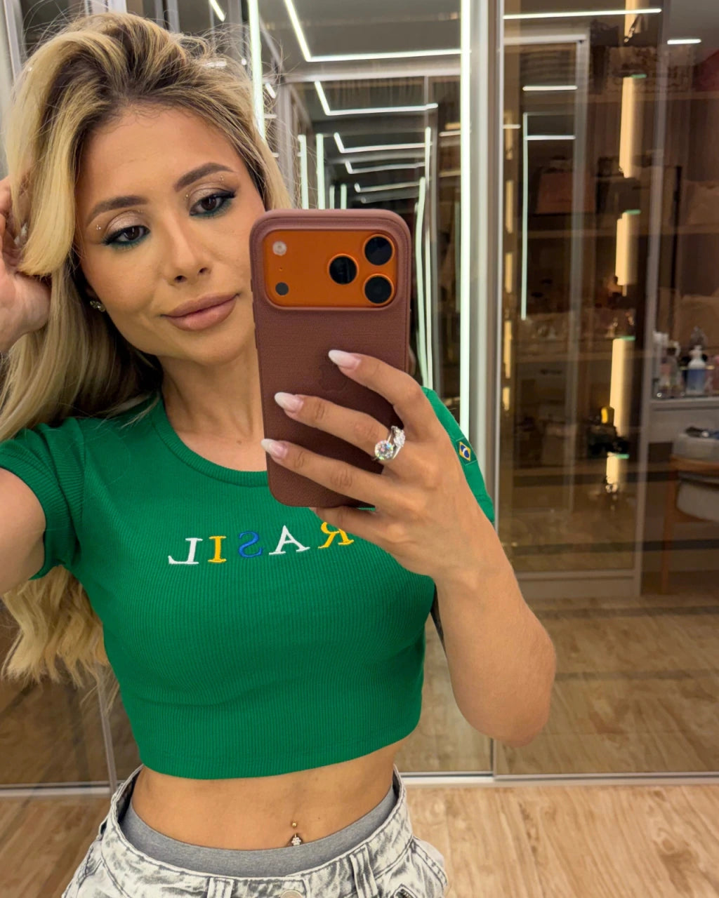 Cropped Brasil core