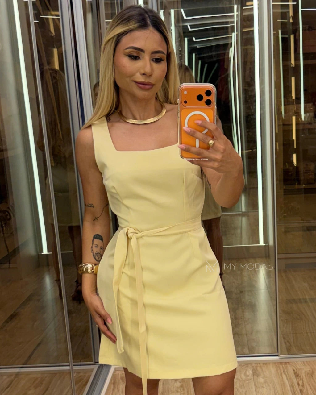 Vestido com amarração Elize