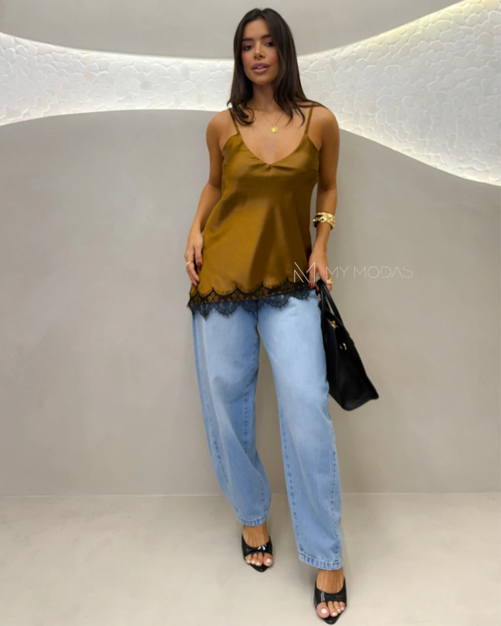 Blusa cetim renda