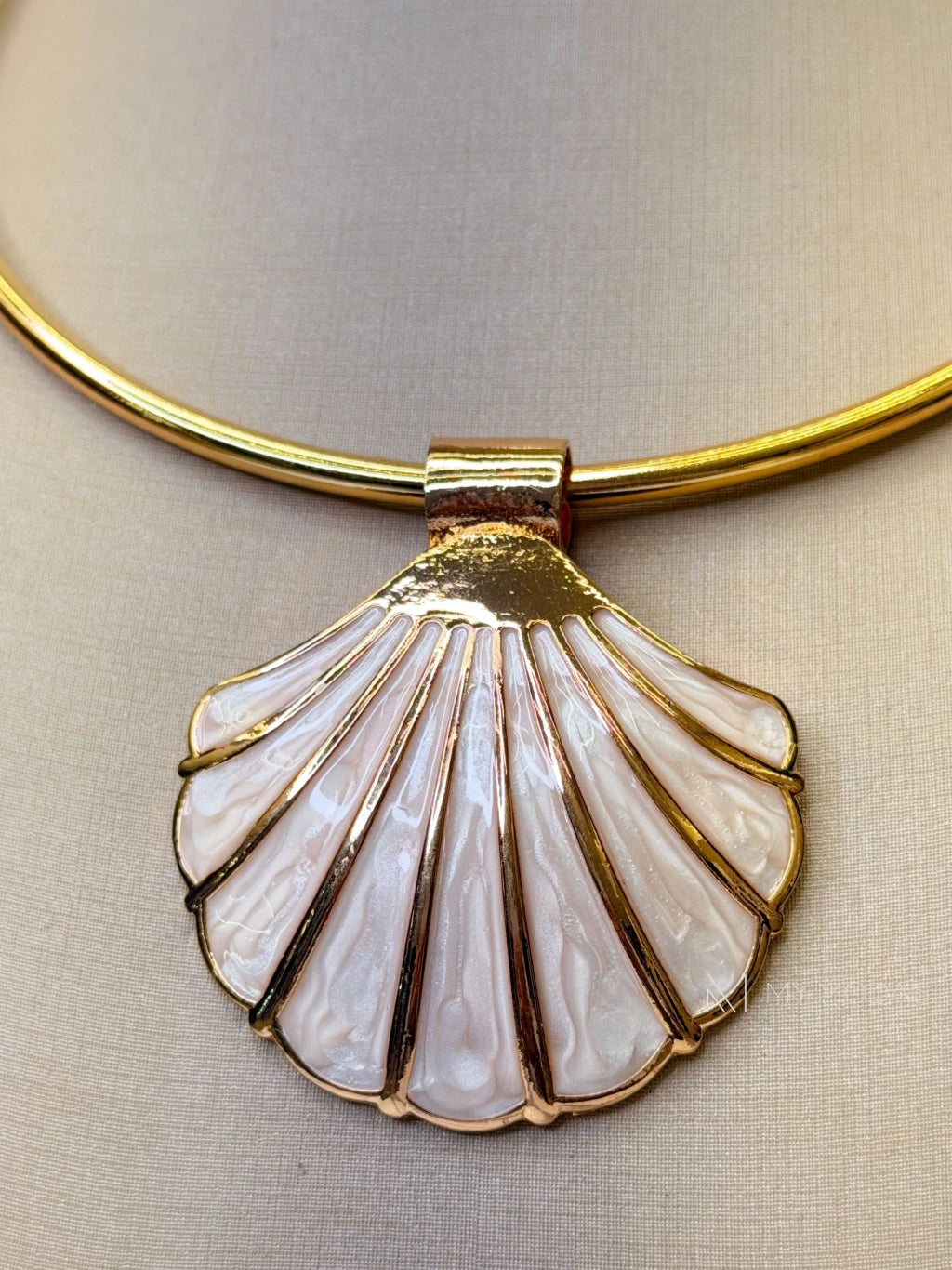 Colar Chocker concha