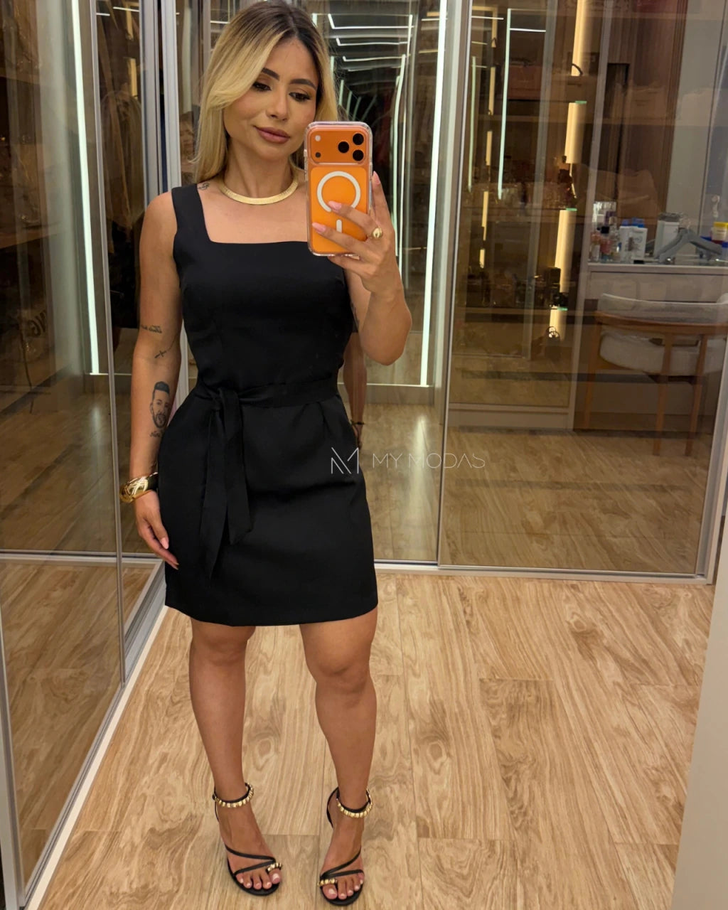 Vestido com amarração Elize