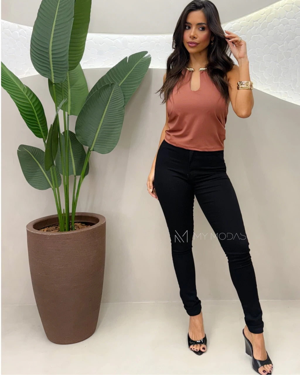 Cropped colar