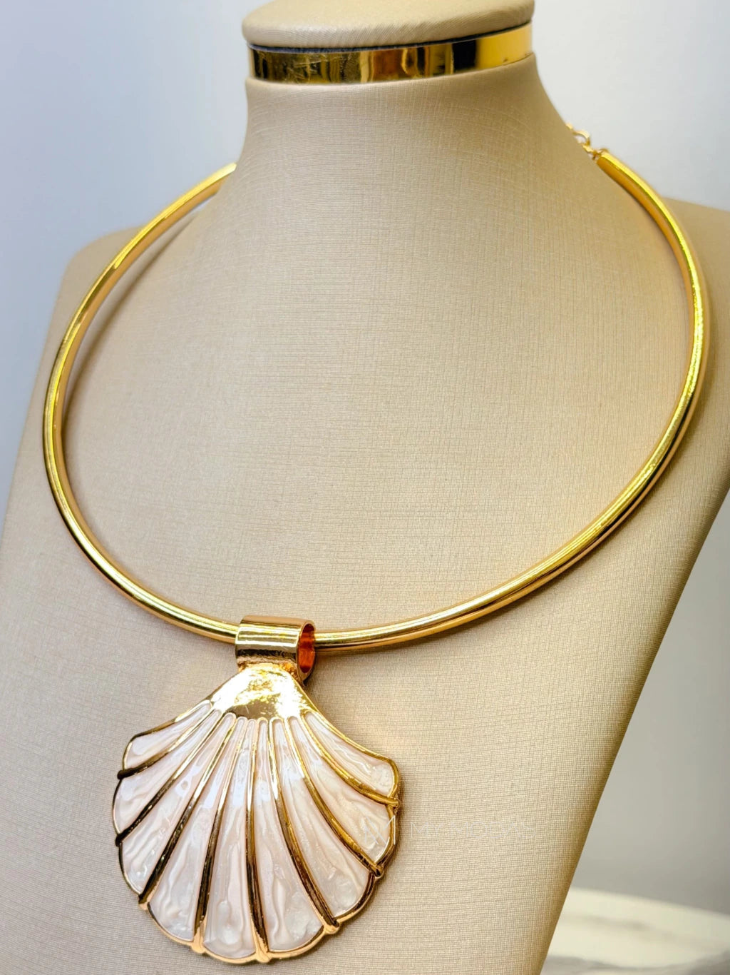 Colar Chocker concha