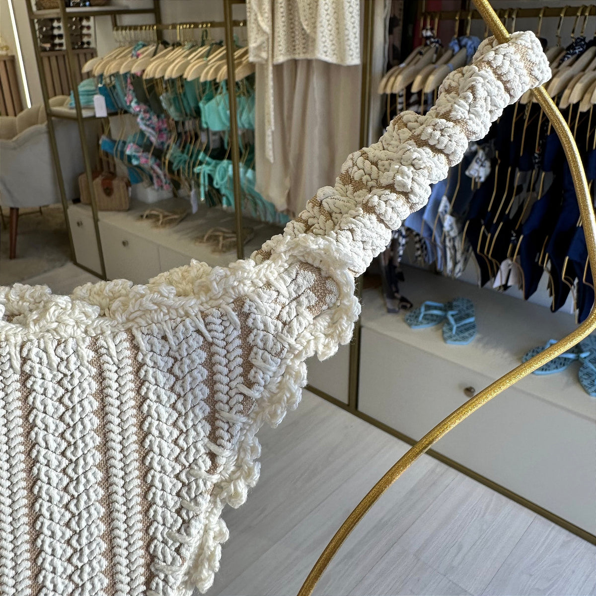 Cortininha Crochê Off White ( CALCINHA NÃO INCLUSO)