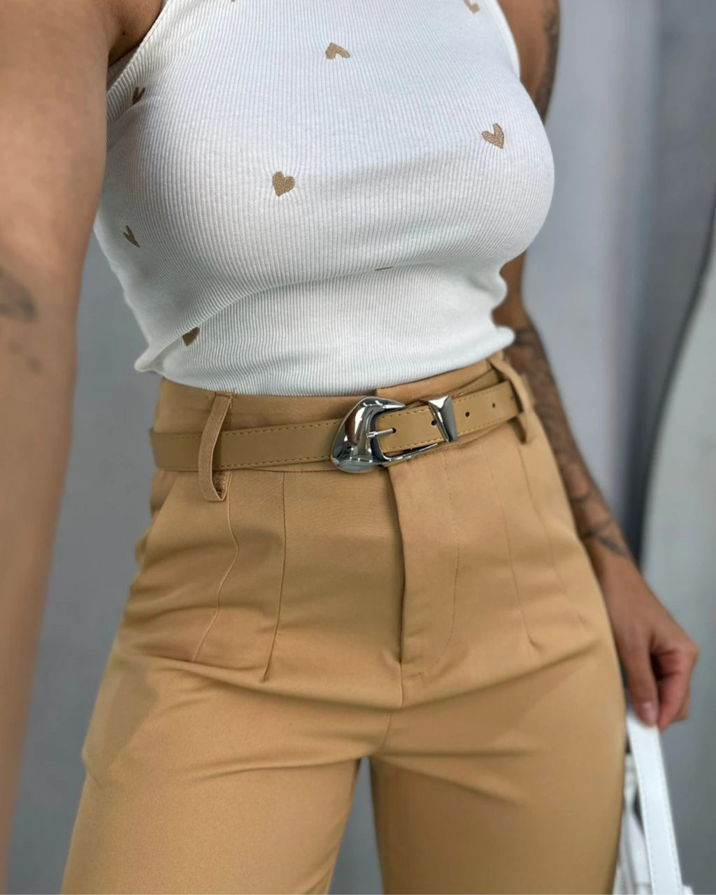 Calça Samanta com cinto feminina cintura alta
