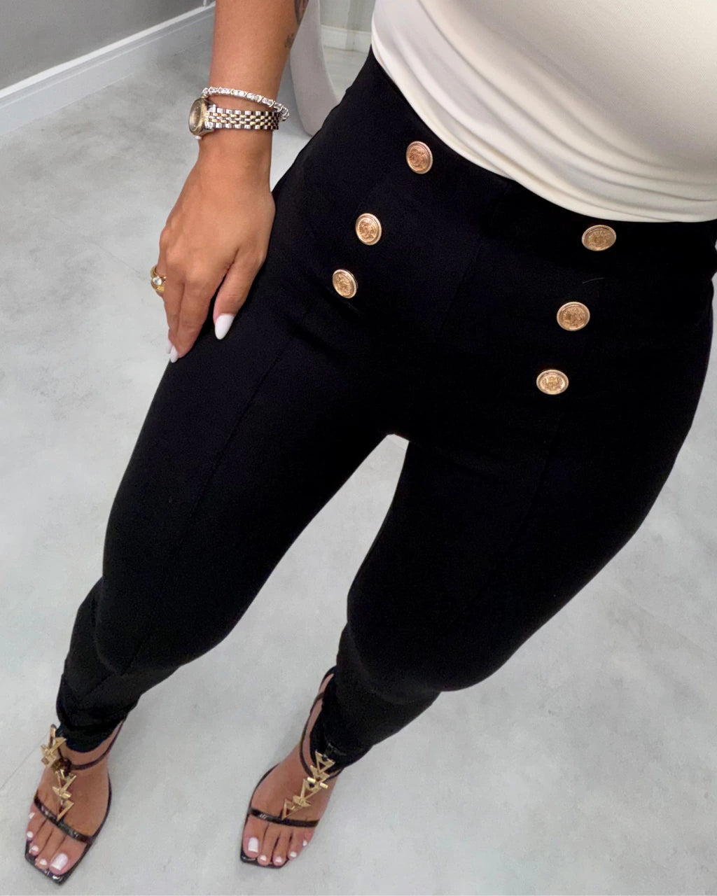 Calça skiny botões