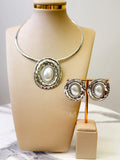 Conjunto oval Chocker e brinco pérola