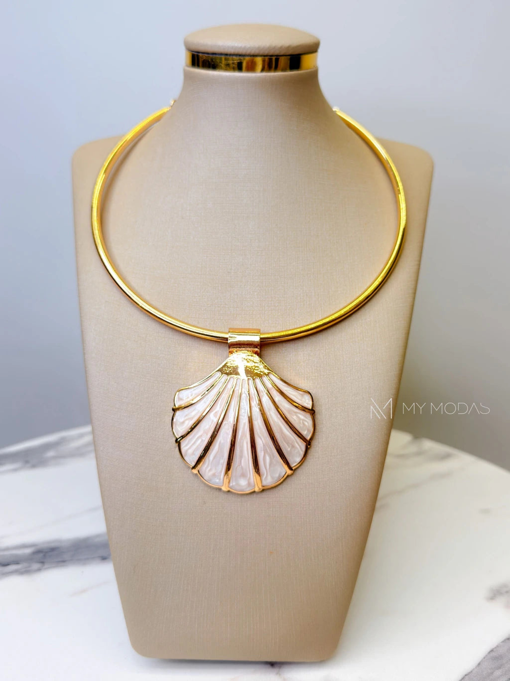 Colar Chocker concha