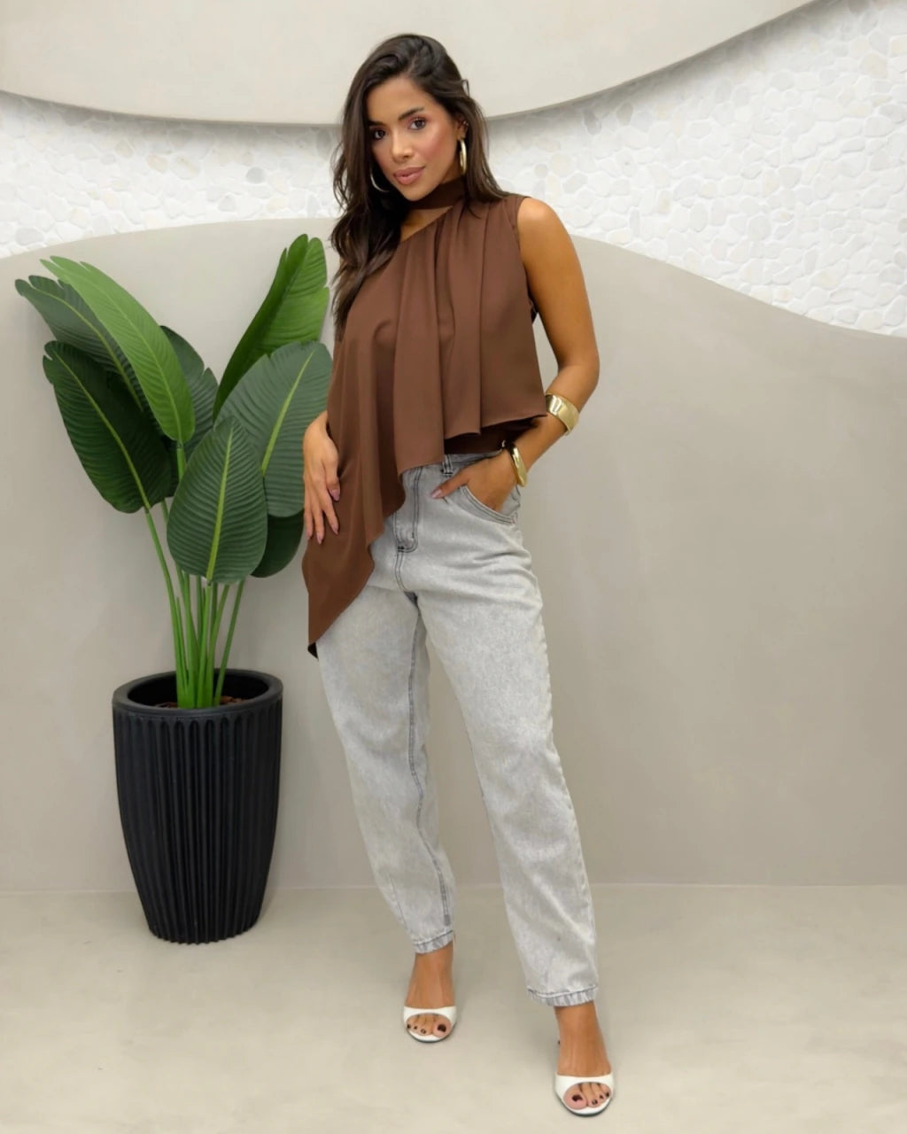 Bata assimétrica Chocker