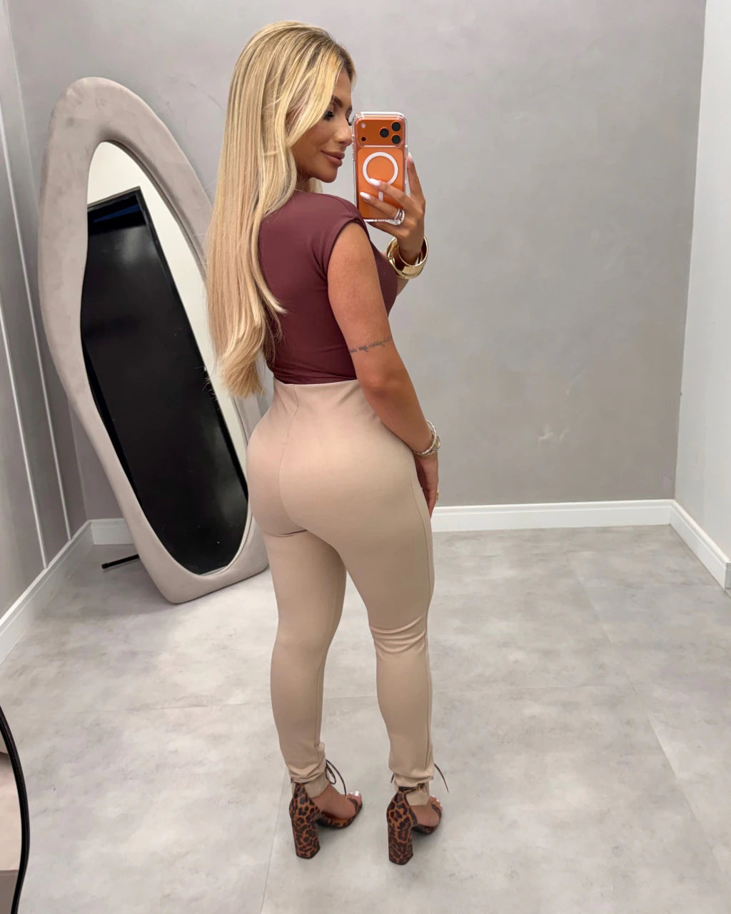 Calça skiny botões