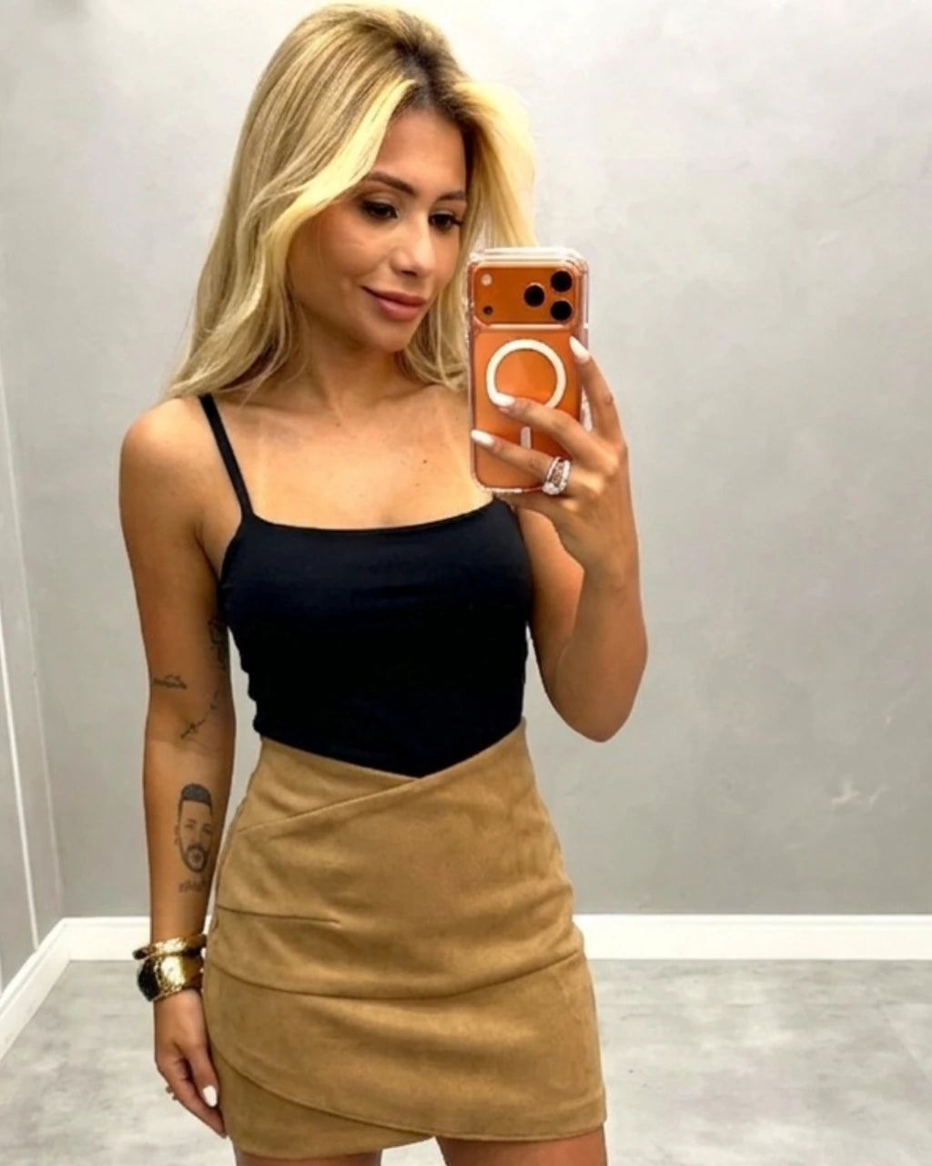 Saia suede