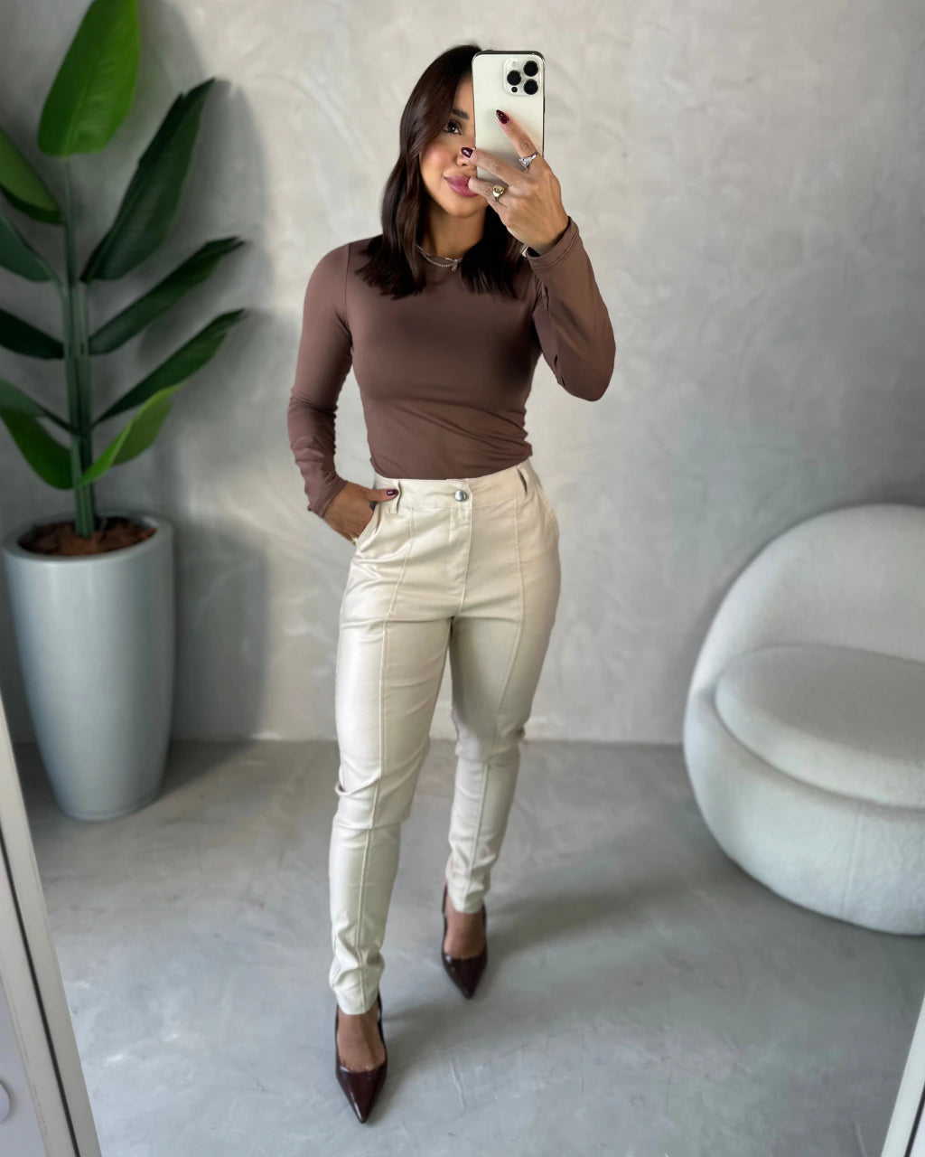 Calça Skinny Resinada