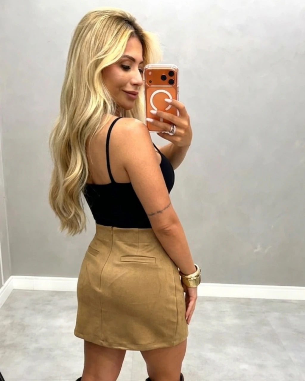 Saia suede