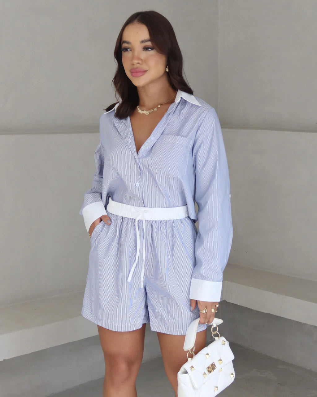 Conjunto camisa cropped e shorts