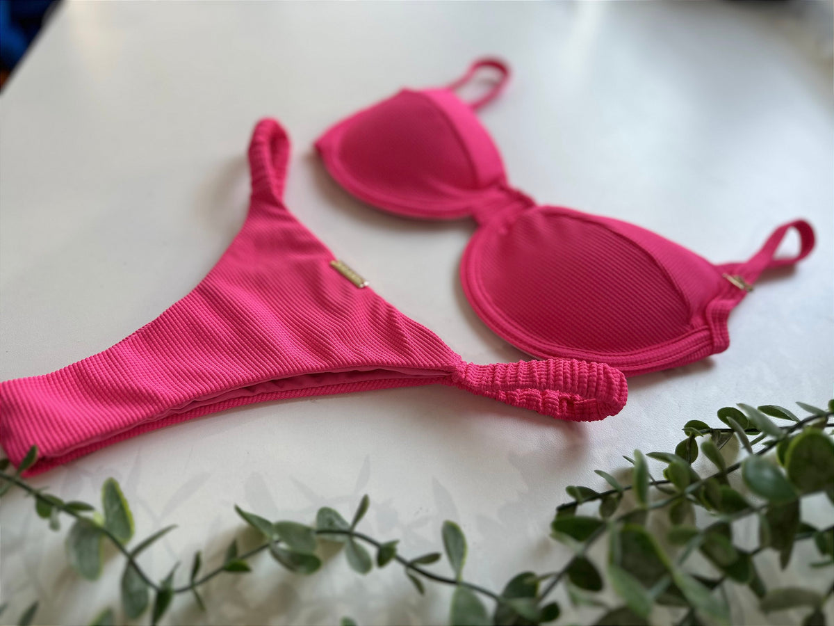 Calcinha Semi Fio fru-fru lateral tecido matrix pink 016 (top não incluso)