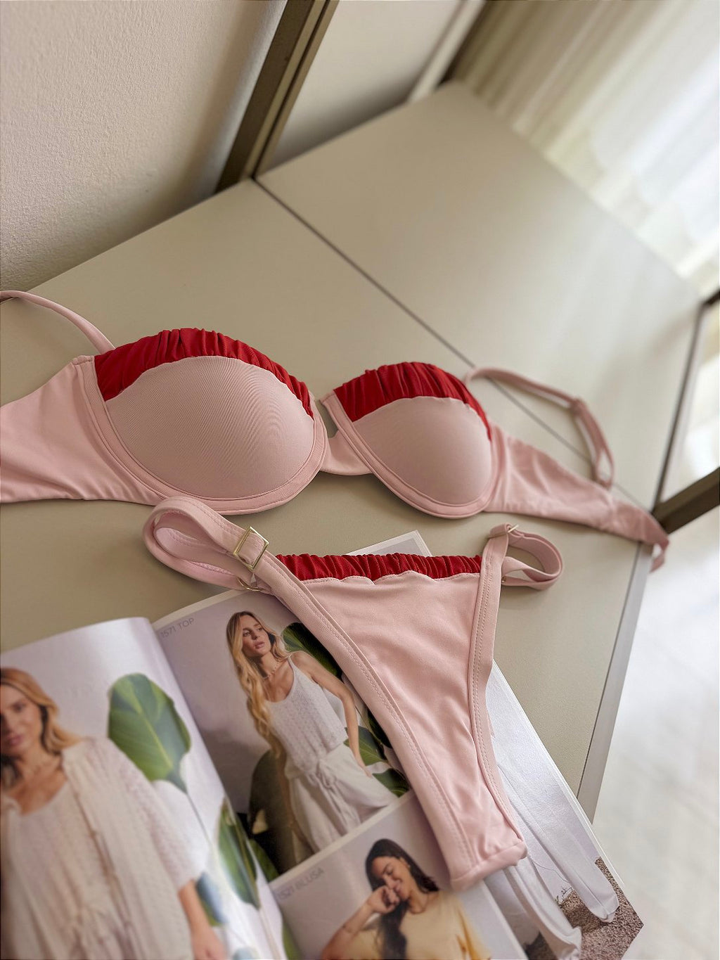 Calcinha Regulagem Positano rosa e vermelho (BUSTO NÃO INCLUSO)