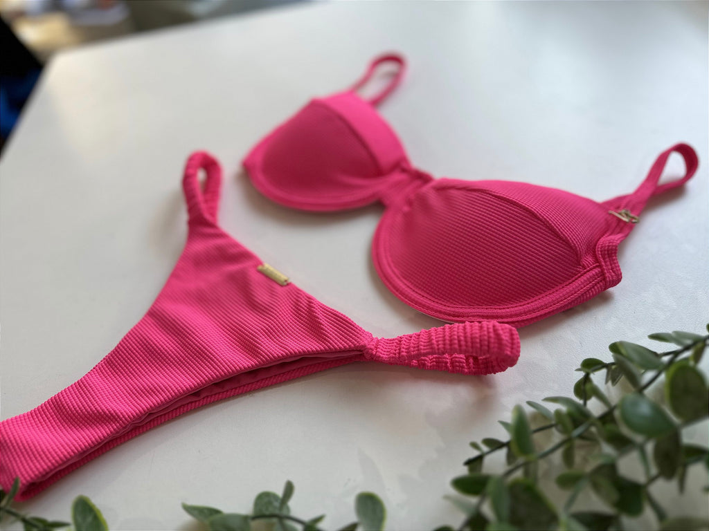 Calcinha Semi Fio fru-fru lateral tecido matrix pink 016 (top não incluso)