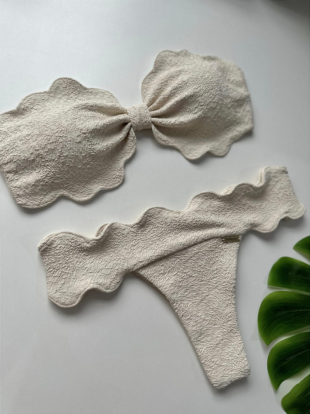 Top Nuvem Vórtex Off White (calcinha não inclusa)
