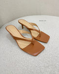 Tamanco Lust Shoes Kessia Salto Baixo Marrom – 119873