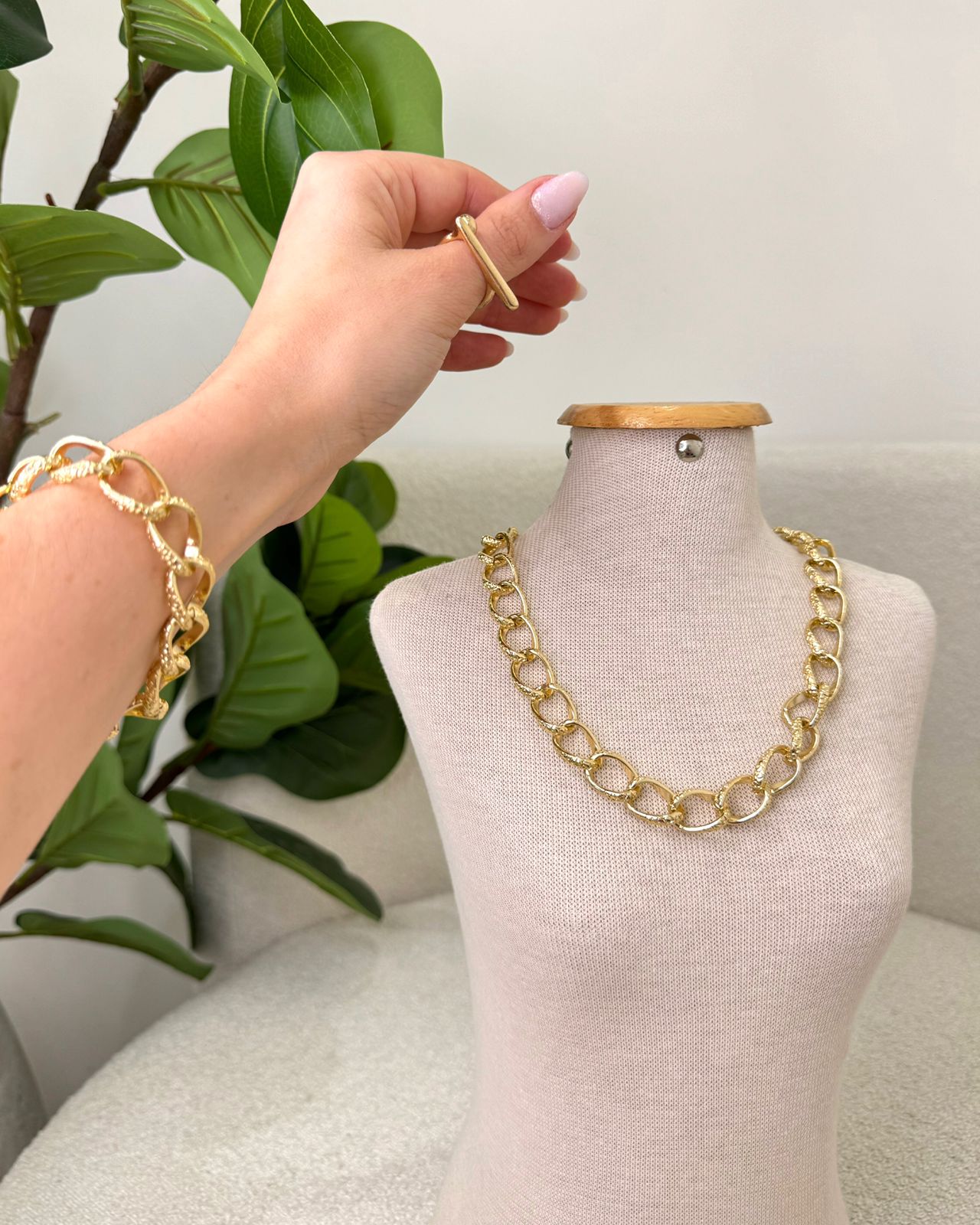 Conjunto Colar e Pulseira Mania Essenza Dourado 120824
