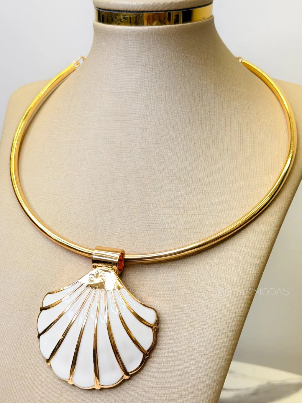 Colar Chocker concha