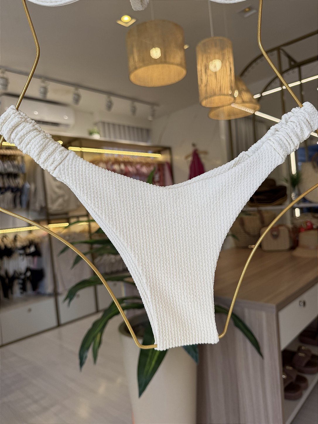 Calcinha FruFru lateral Plisse Off White Paris (BUSTO NÃO INCLUSO)