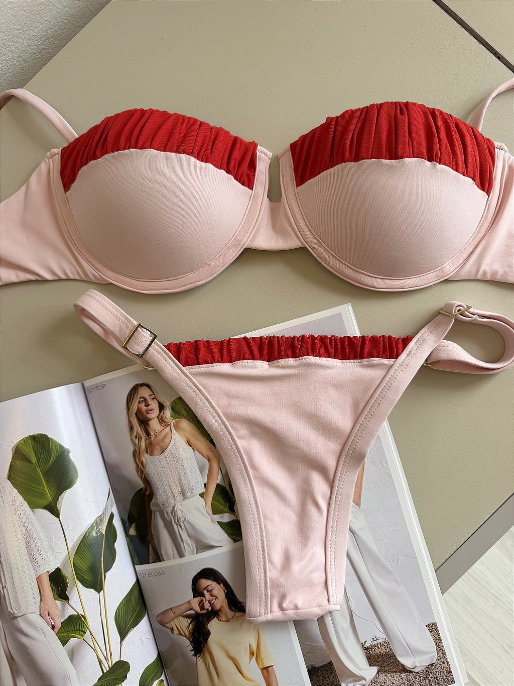 Calcinha Regulagem Positano rosa e vermelho (BUSTO NÃO INCLUSO)