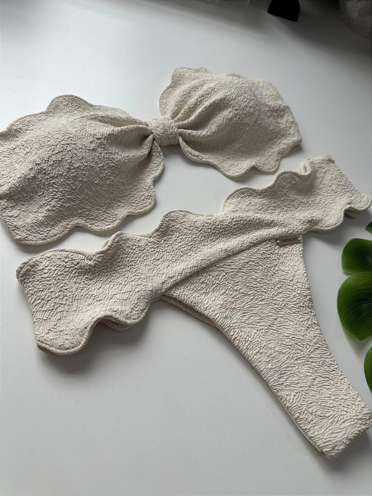 Top Nuvem Vórtex Off White (calcinha não inclusa)