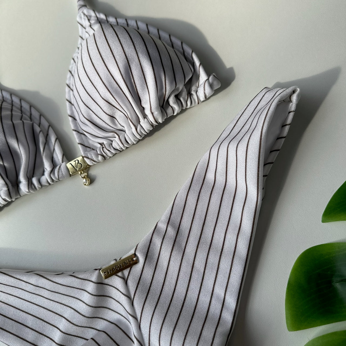 Cortininha Risca Giz Off white ( CALCINHA NÃO INCLUSO)
