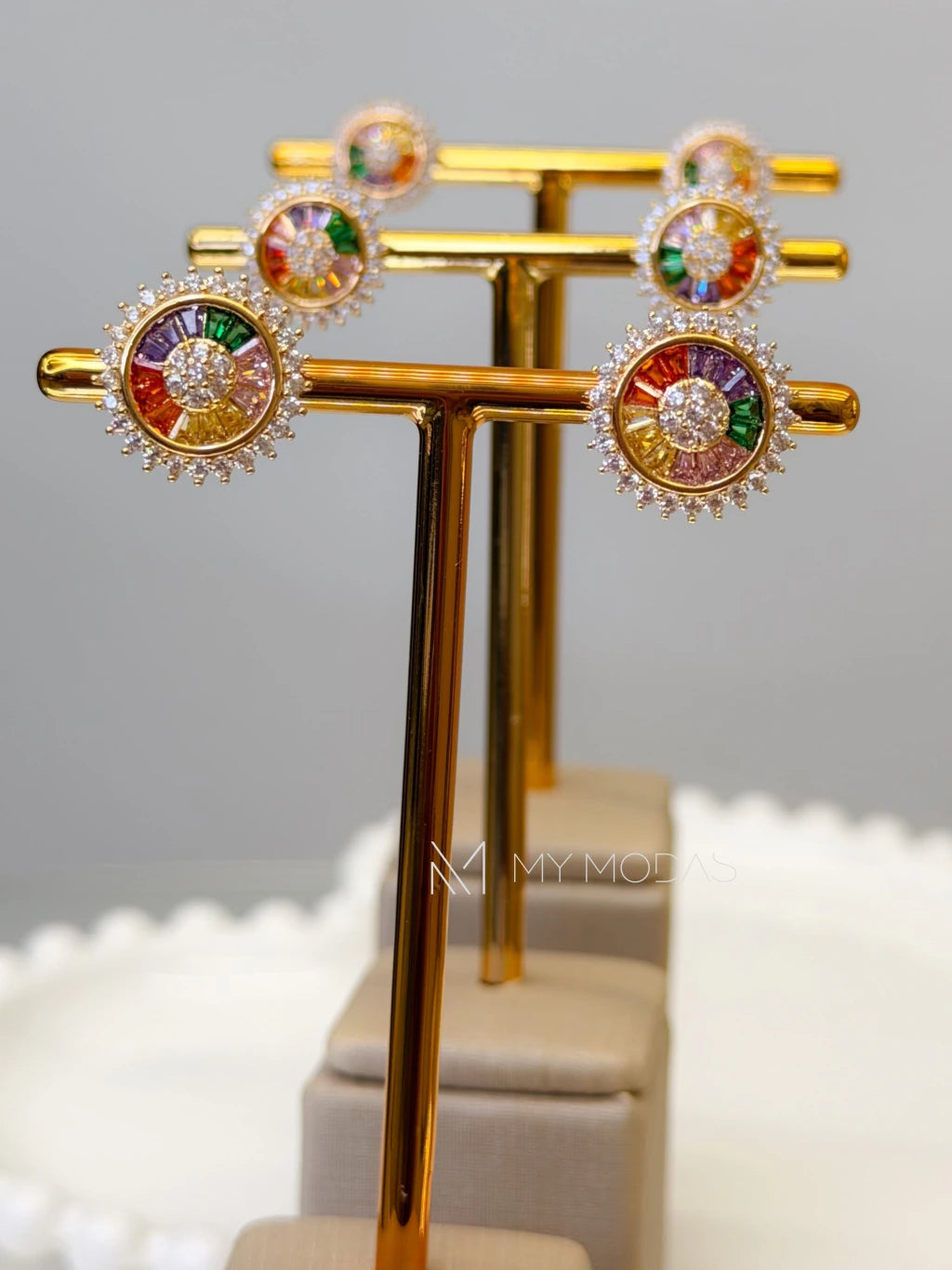 Brinco cravejado trio