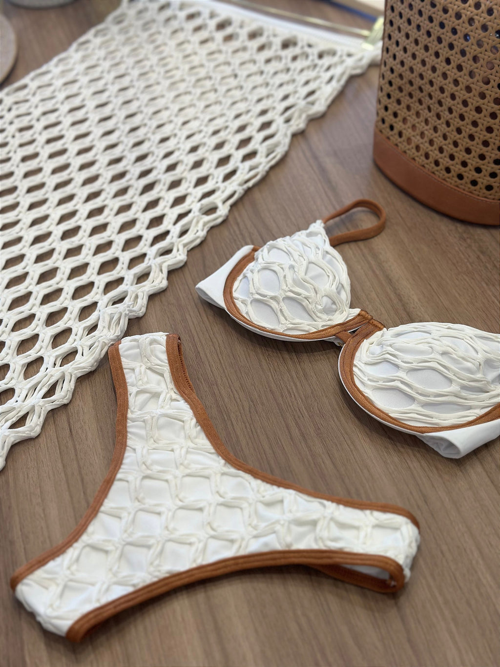 Calcinha Asa Delta Oásis Off White com viés marrom ( BOJO NÃO INCLUSO)