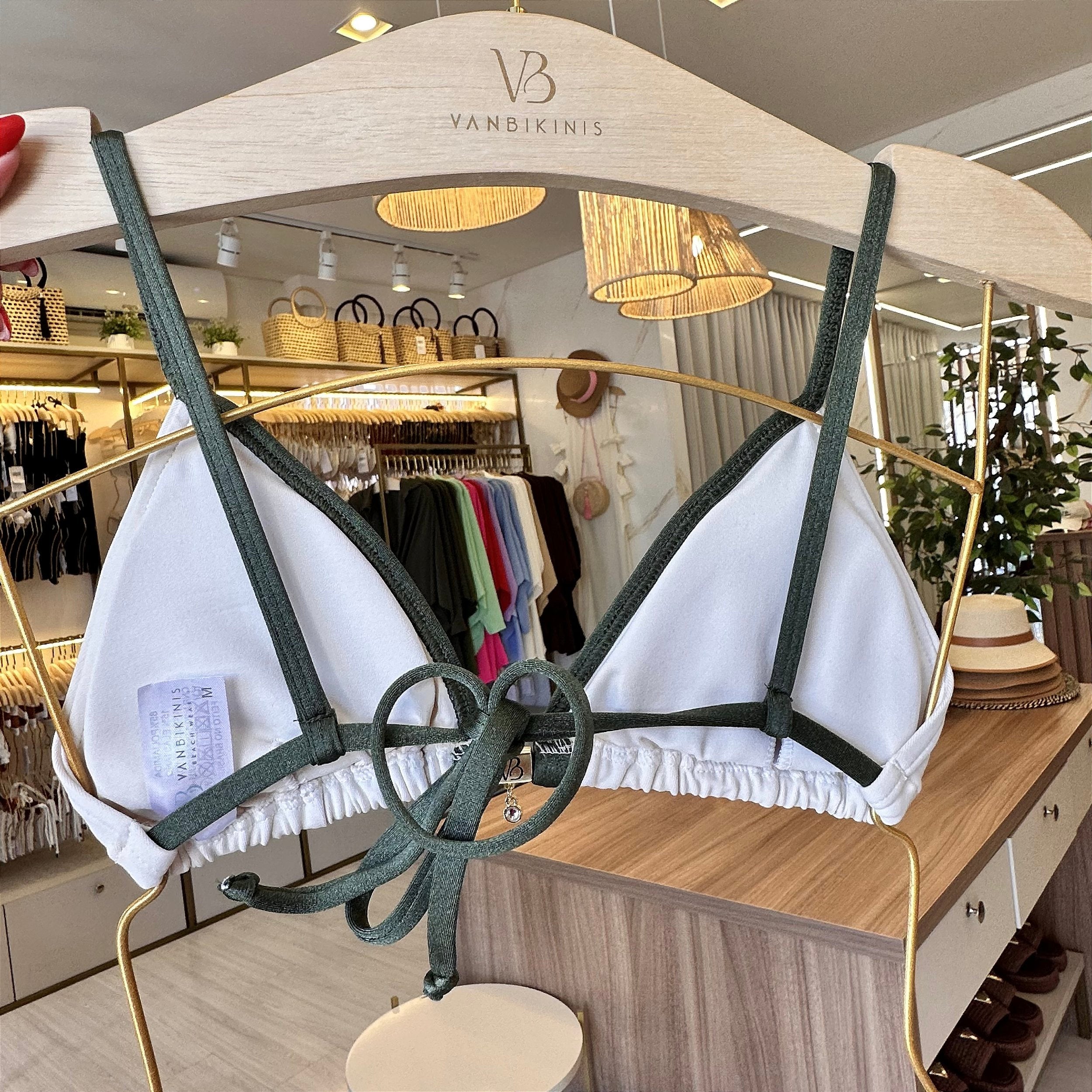 Cortininha Ilhabela Verde militar e Off White (CALCINHA NÃO INCLUSO)