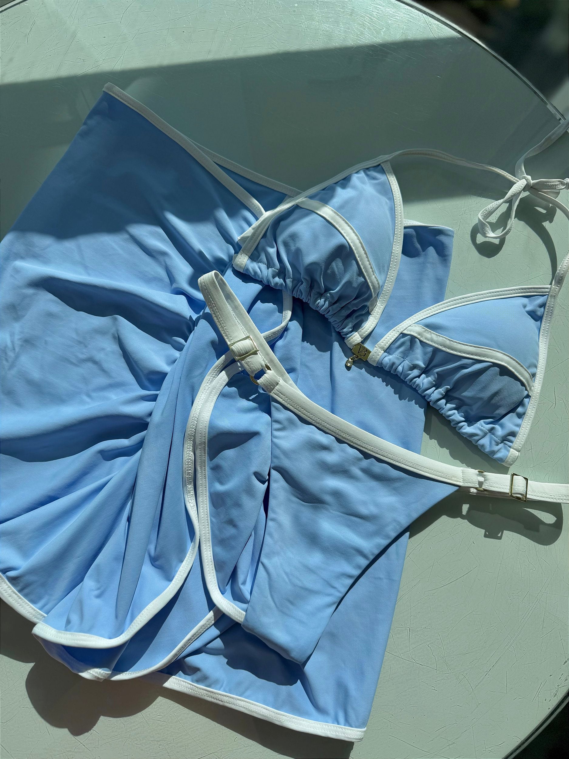 Saia Curta Ipanema azul candy com vies branco