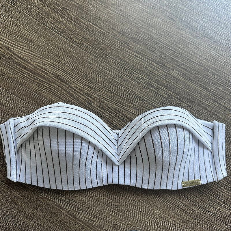 Bojo inteiro tomara caia 102 risca giz Off white (CALCINHA NÃO INCLUSO)