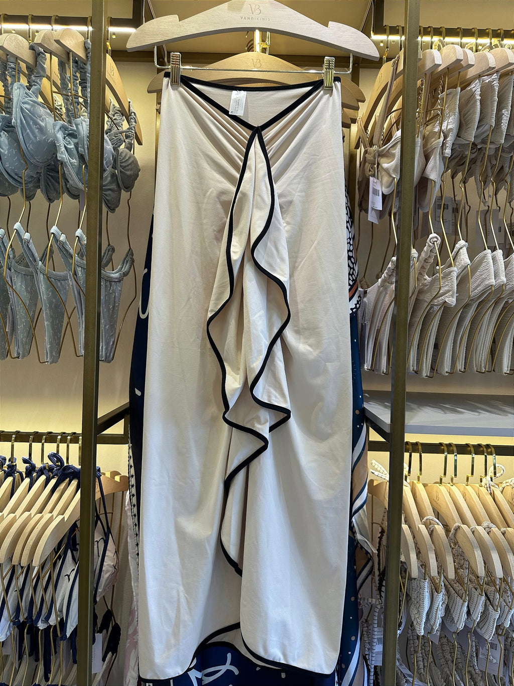 Saia Ipanema off white com viés preto