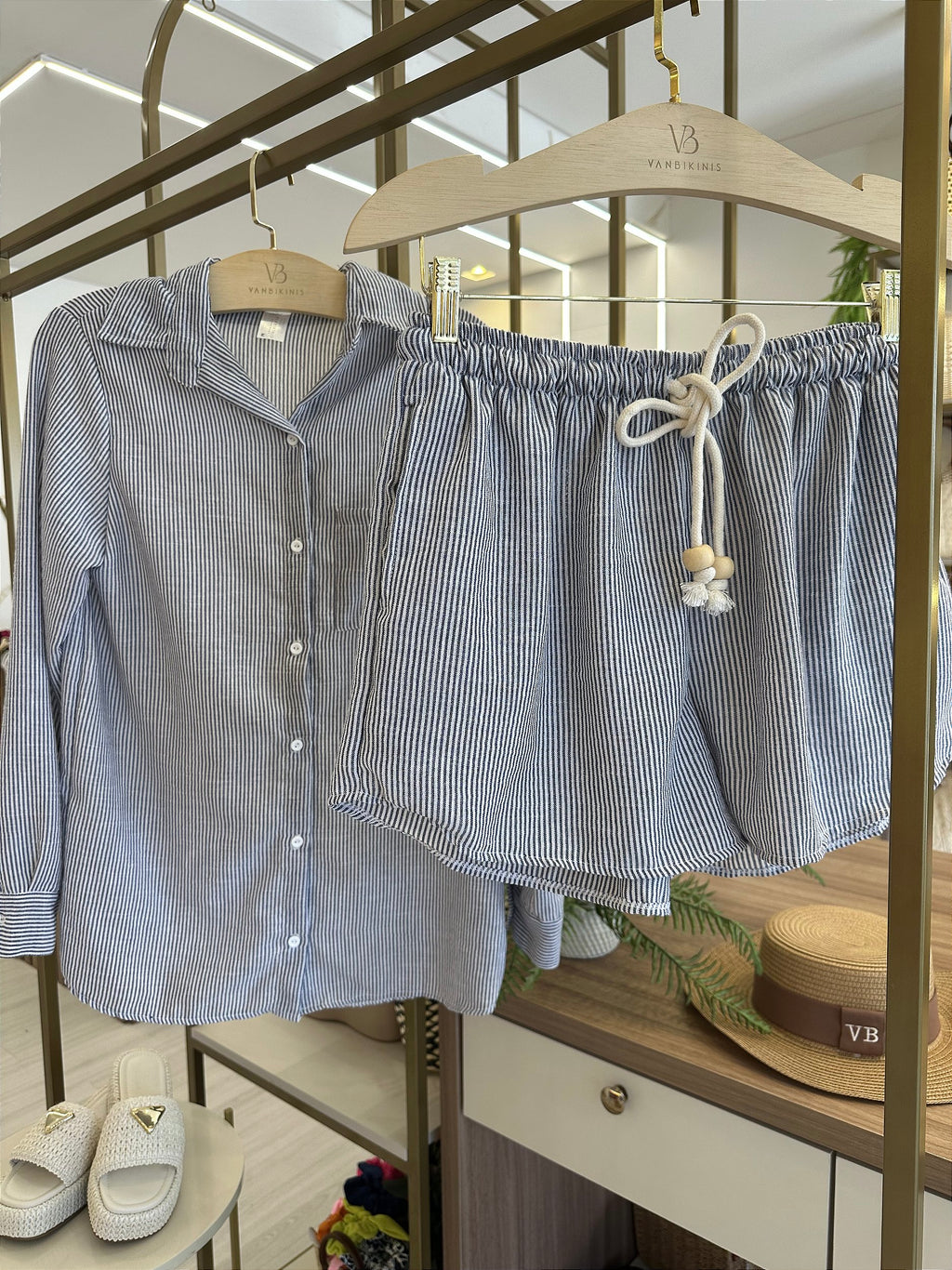 Camisa + shorts bolso micro linho listras marinho