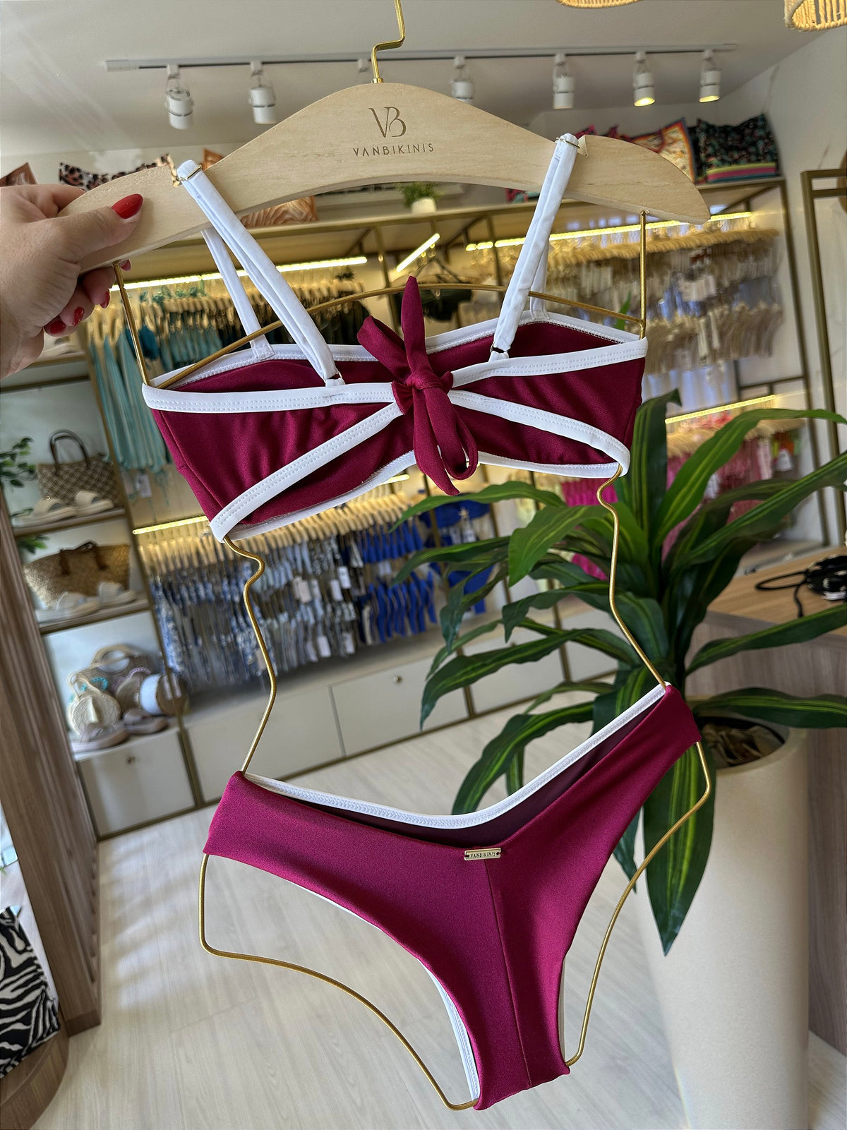 Calcinha Asa Delta Glow bordo com viés branco ( BOJO NÃO INCLUSO)