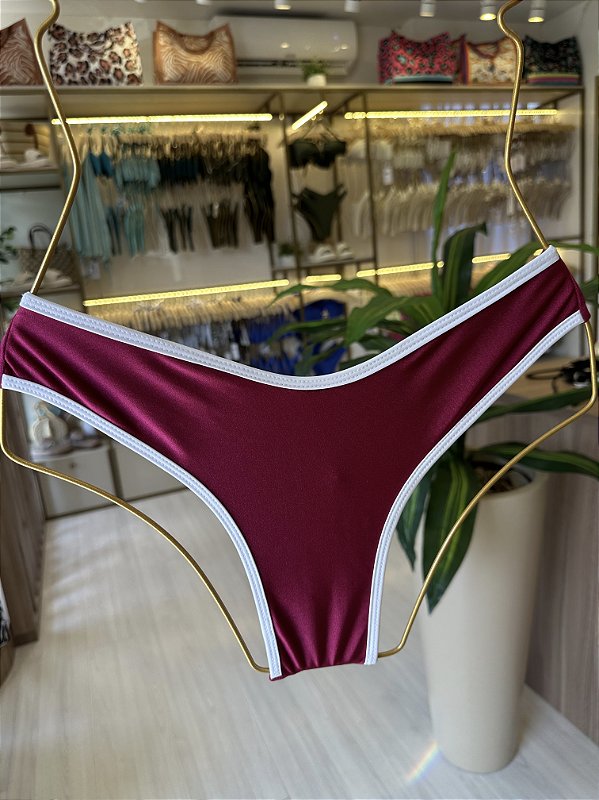 Calcinha Asa Delta Glow bordo com viés branco ( BOJO NÃO INCLUSO)