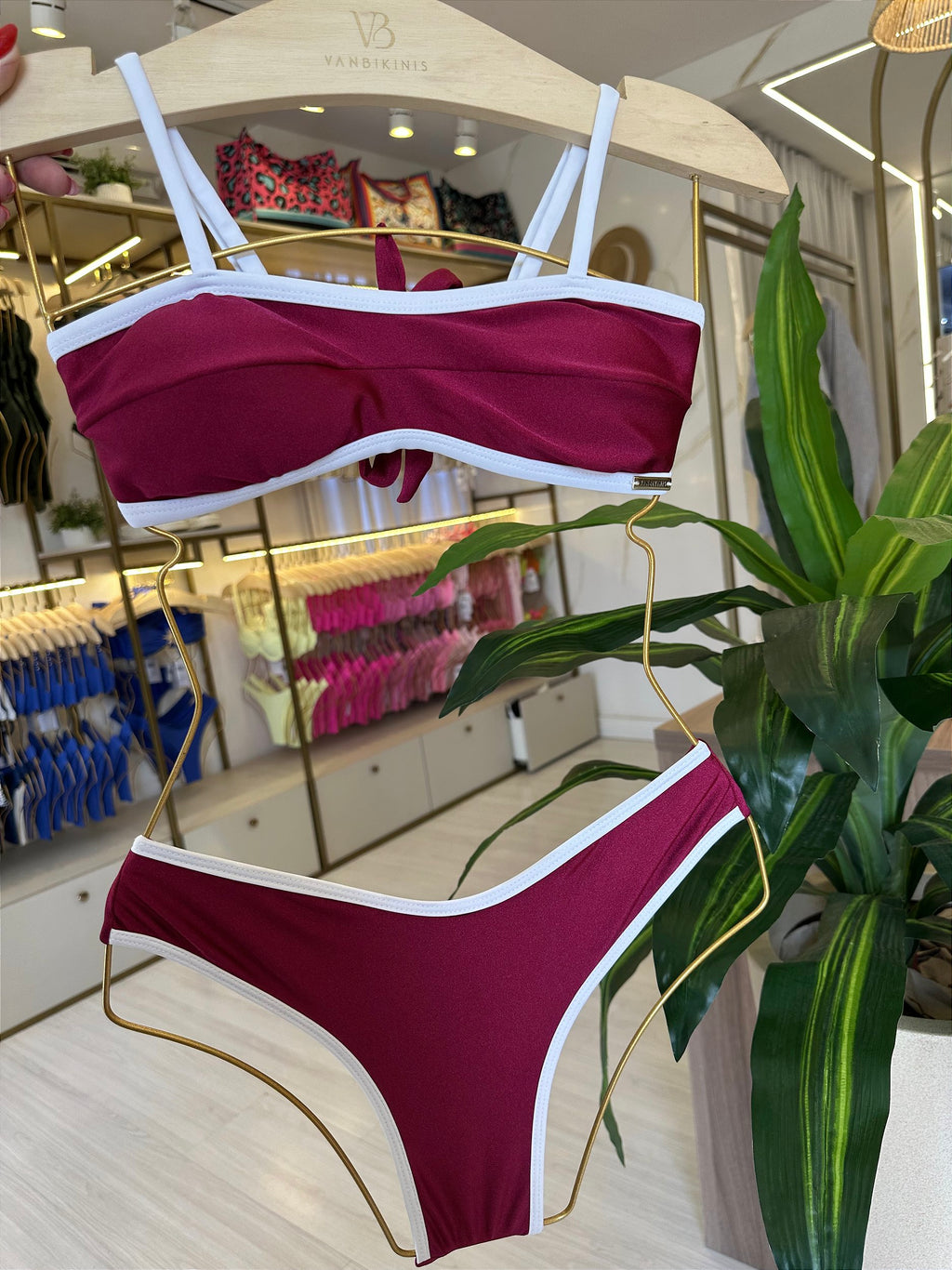 Calcinha Asa Delta Glow bordo com viés branco ( BOJO NÃO INCLUSO)