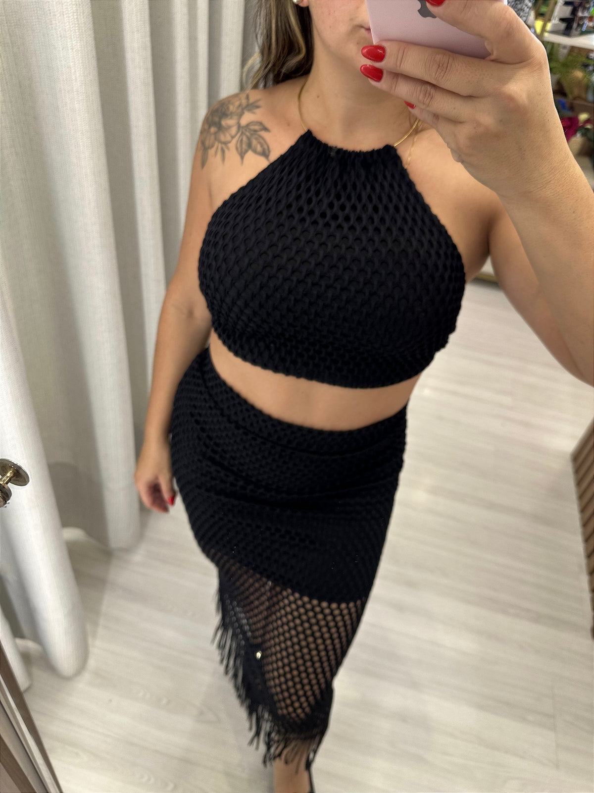 Conjunto Milão preto saia e croped ( tamanho único)