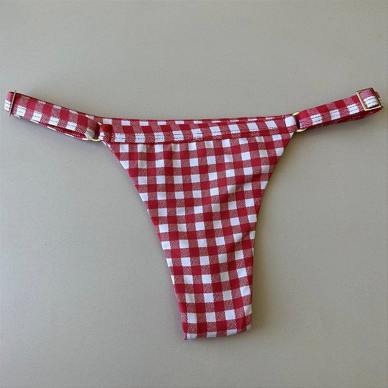 Calcinha Regulagem Xadrez vermelho (BUSTO NÃO INCLUSO)