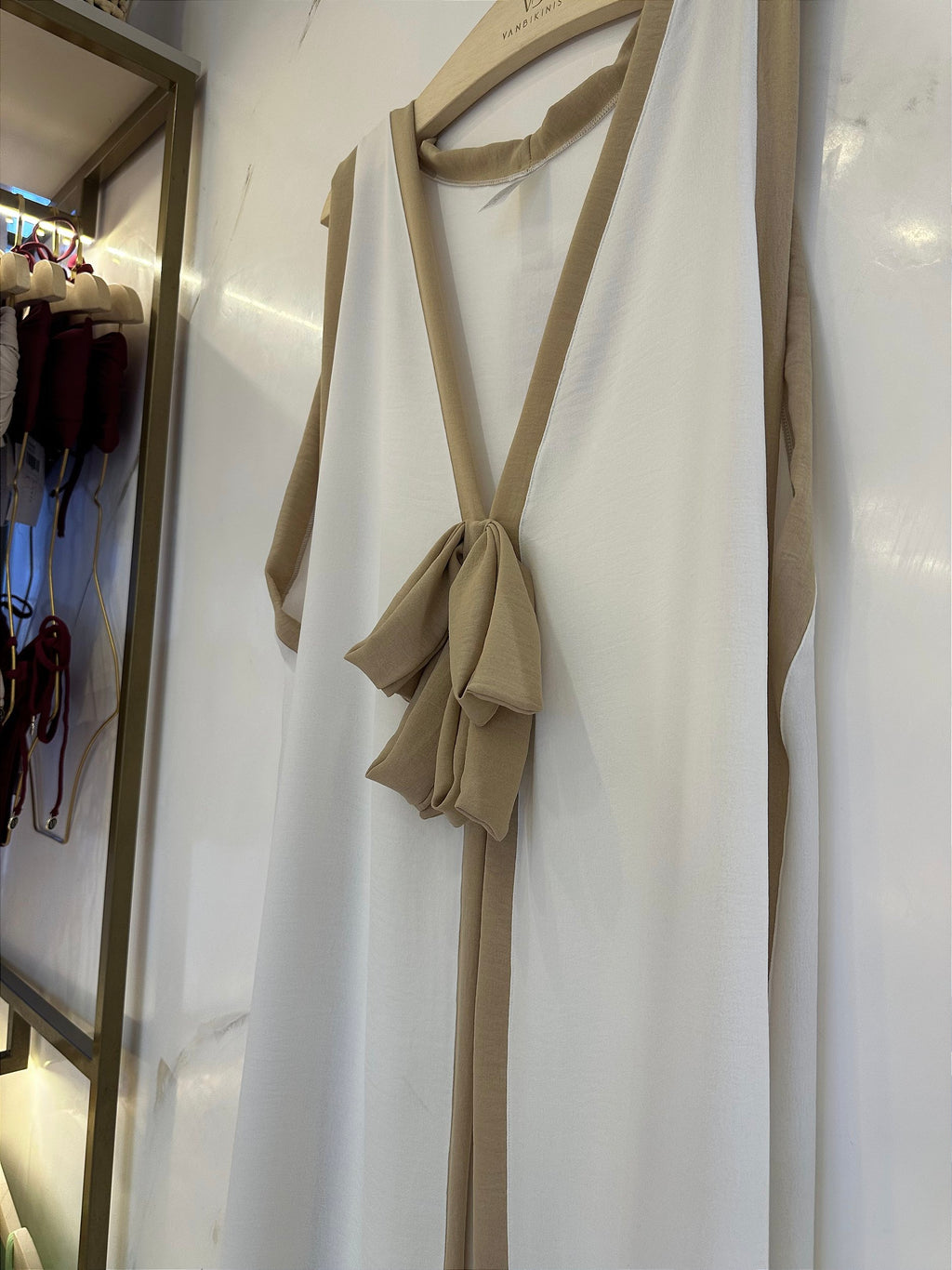 Saída Verona laços Off white e café com leite