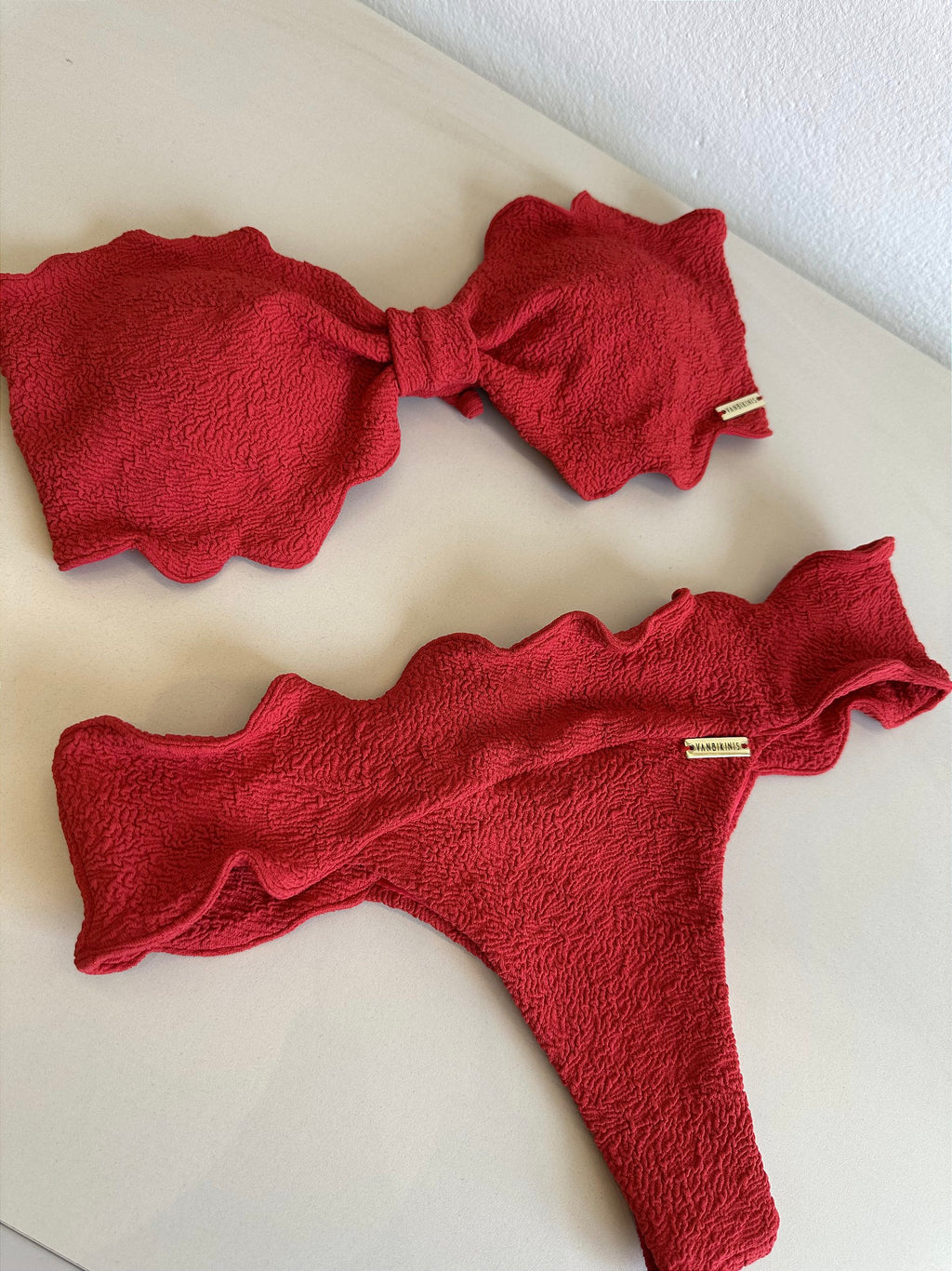 Calcinha nuvem Vórtex vermelho (BUSTO NÃO INCLUSO)